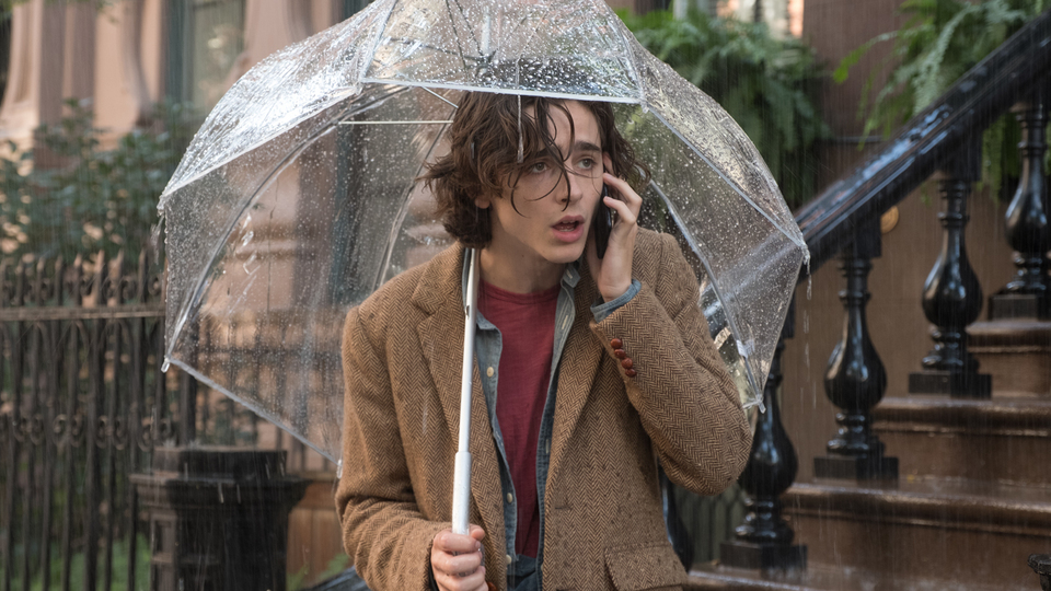 Deštivý den v New Yorku: klasická Allenova konverzačka