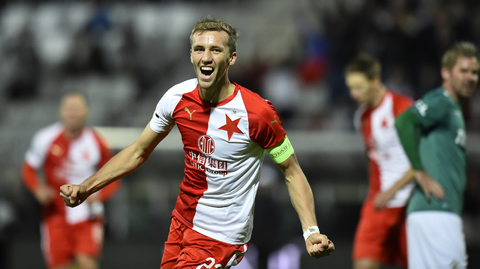 Tomáš Souček ze Slavie se raduje z gólu.