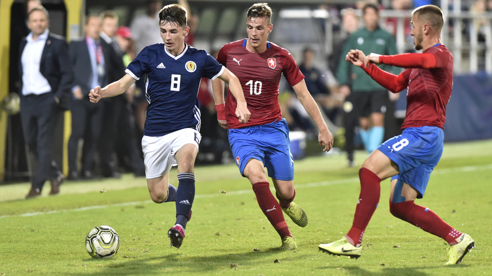 Zleva Billy Gilmour ze Skotska, Ondřej Šašinka z České republiky a Filip Havelka z České republiky.