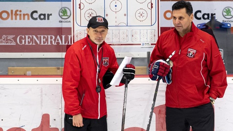 Vladimír Růžička (vpravo) vedl s Tomášem Martincem první trénink.