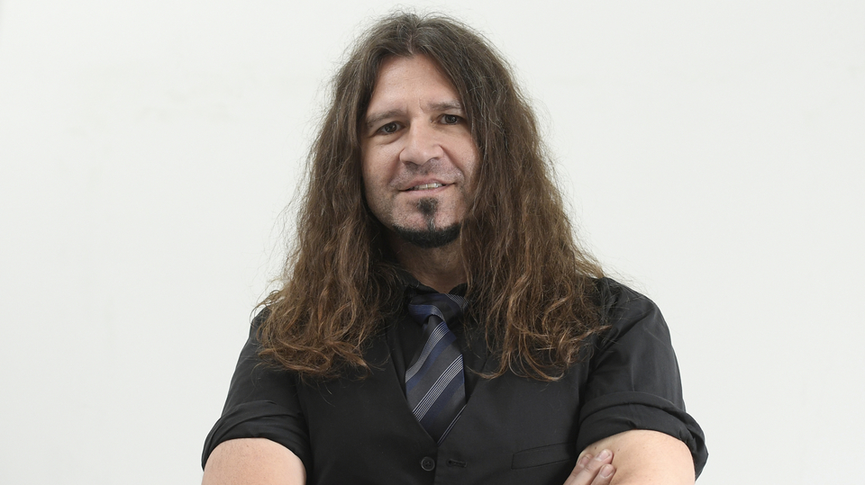 Kanadský kytarista řeckého původu Phil Theofilos Xenidis.