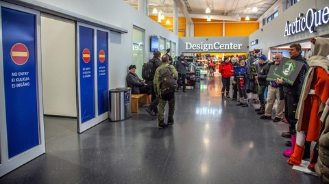 Opatření na letištích. 