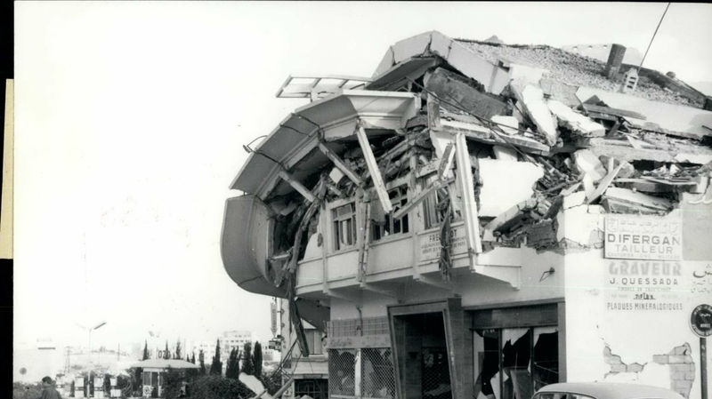 Přístavní město Agadir po zemětřesení. 