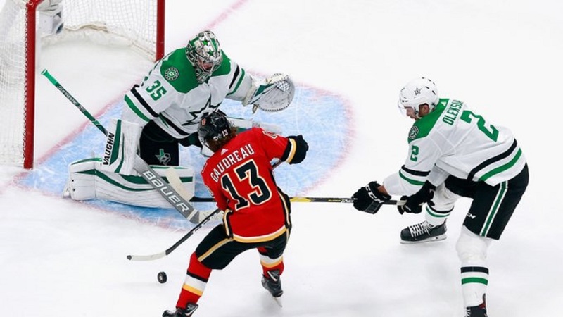 Série mezi Calgary a Dallasem. 