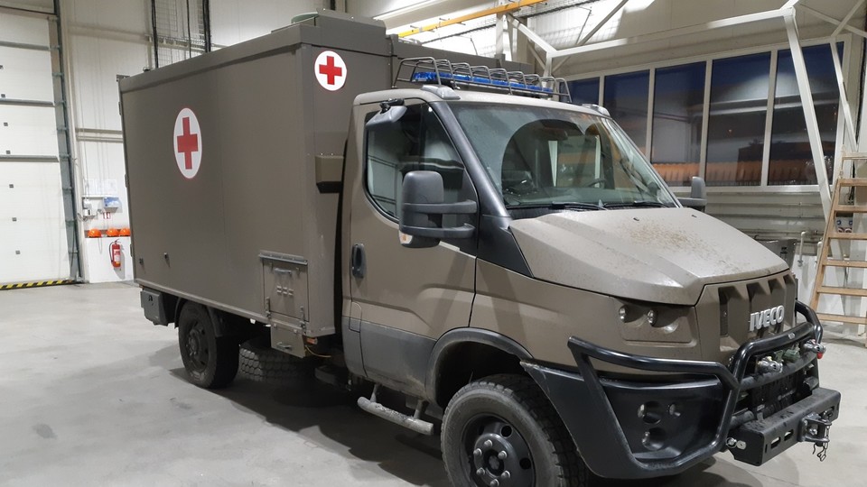 Nové vojenské sanitní vozy.