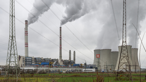 Uhelná elektrárna Počerady.