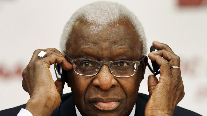 Zemřel bývalý kontroverzní dlouholetý předseda Mezinárodní atletické federace (IAAF) Lamine Diack.