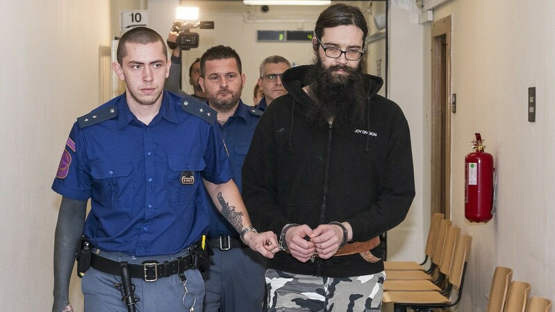  Okresní soud v Děčíně dnes opět prodloužil vazbu obviněného ze založení požáru v Českém Švýcarsku v létě 2022