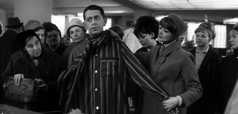 Ženu ani květinou neuhodíš