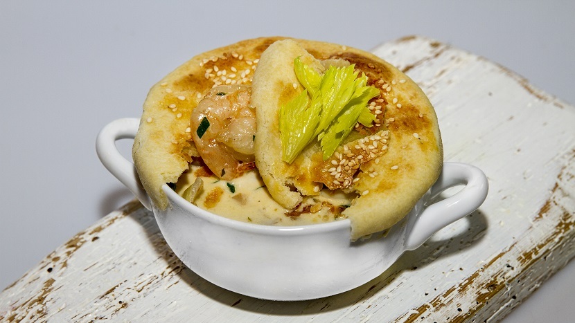 Seafood Pie se sezamovou krustou a Carpacio z Parmice