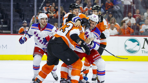 Jakub Voráček naskočil do přípravného duelu proti New Yorku Rangers.