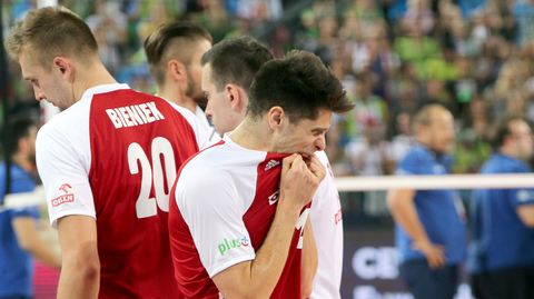 Polští volejbalisté překvapivě nezvládli semifinále mistrovství Evropy, když prohráli se Slovinskem.
