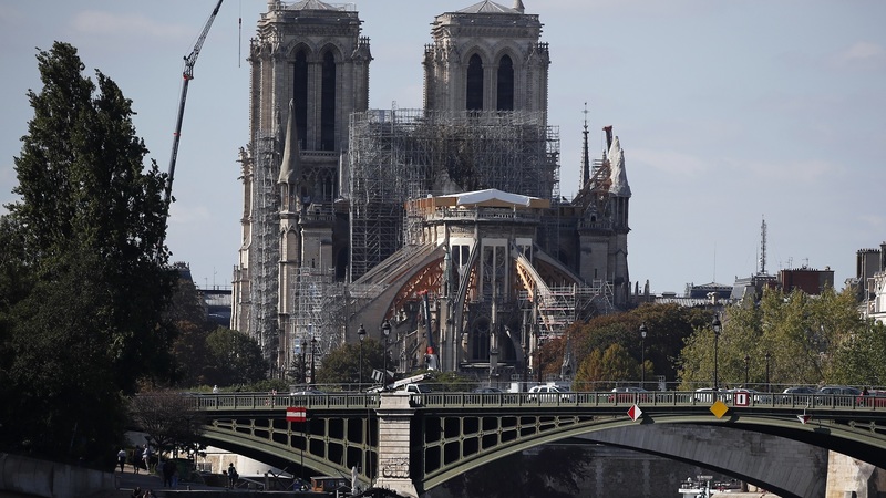 Oprava Notre-Dame potrvá roky.