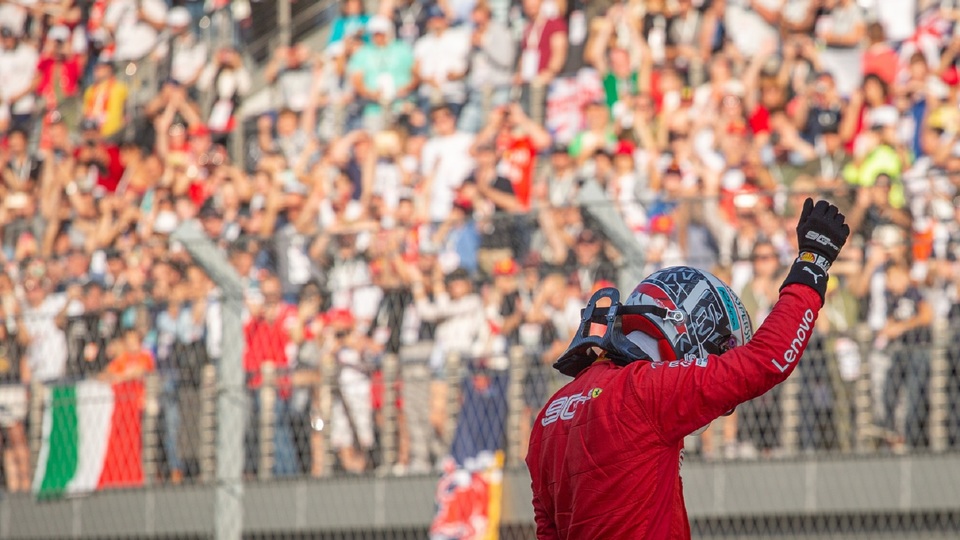 Kvalifikaci na Velkou cenu Ruska formule 1 vyhrál Charles Leclerc.