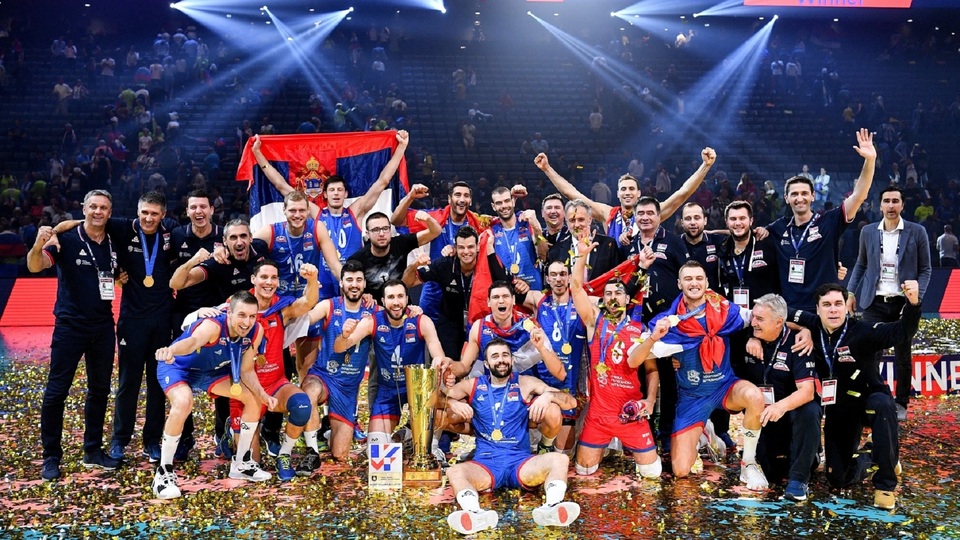 Srbové porazili Slovince a slaví titul.