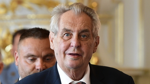 Miloš Zeman se navzdory pravomocnému rozsudku dosud neomluvil.