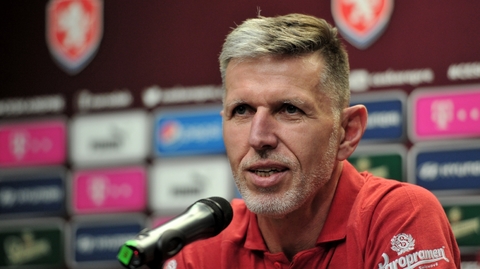 Jaroslav Šilhavý na tiskové konferenci před duelem s Anglií.