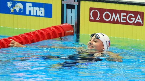 Plavkyně Barbora Seemanová vyhrála na Světovém poháru v Berlíně závod na 400 metrů volný způsob.