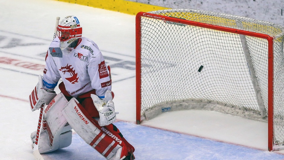 Hrubec byl vyhnán z branky, gól dal i Nakládal.