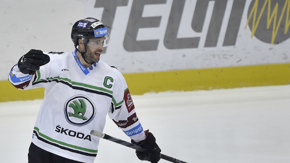 Po dvou gólech ve třech vystoupeních na prahu nové sezony si kapitán mladoboleslavských hokejistů Michal Vondrka musel na další výraznější zápis do statistik počkat.