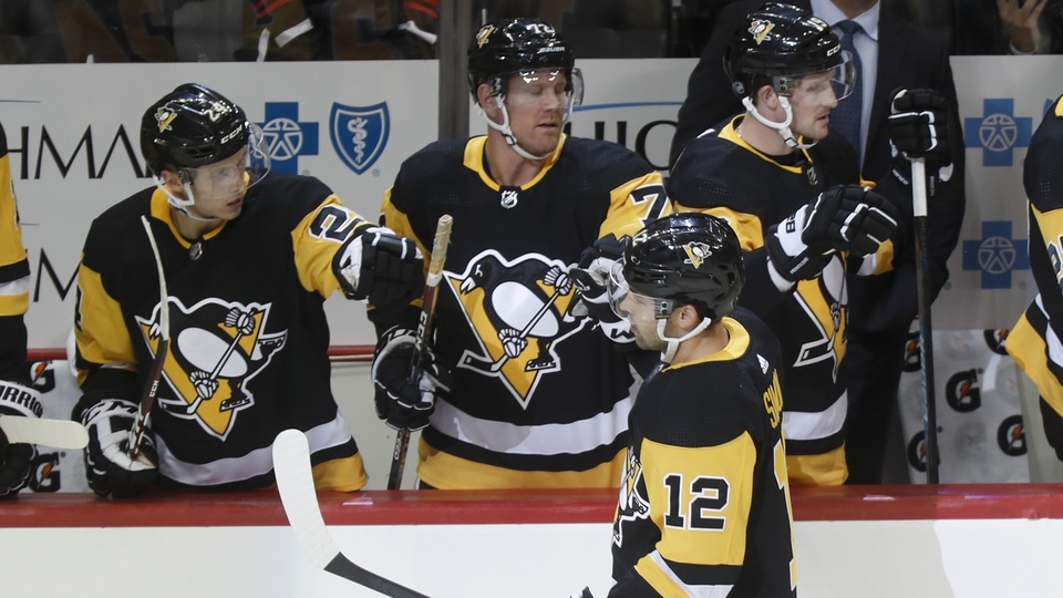 Pittsburgh podruhé v řadě nasázel soupeři sedm gólů, přispěl i Dominik Simon (12).