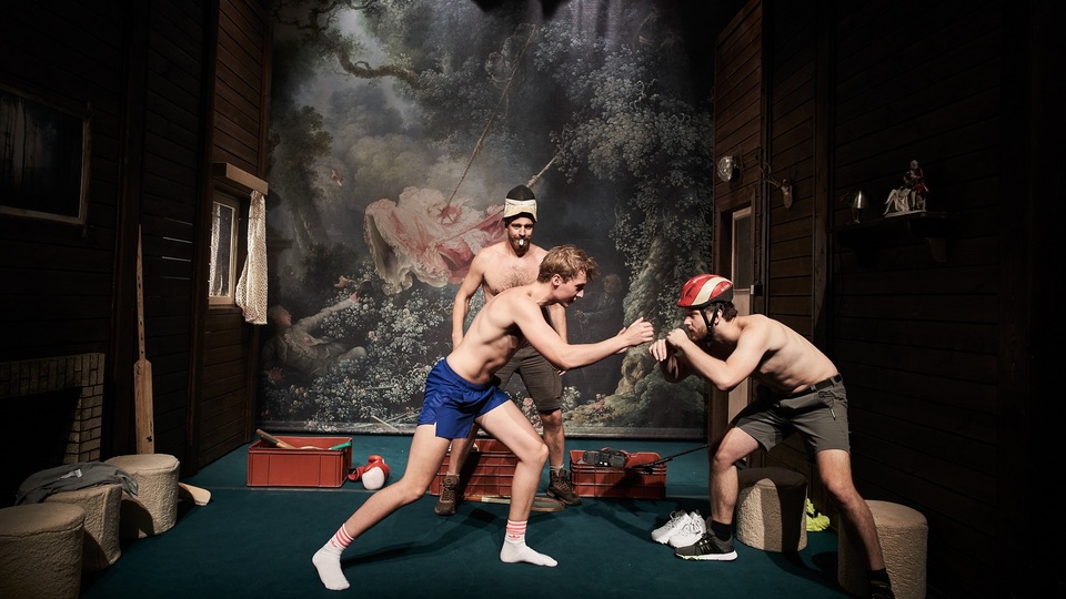 Snímek ze hry Krátké rozhovory s odpornými muži.