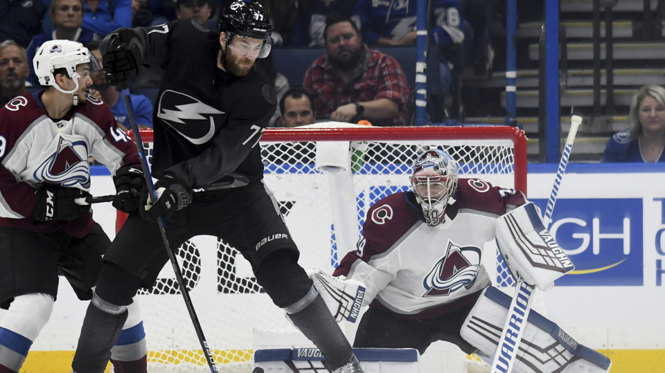 Brankář Pavel Francouz kryl proti Tampě 44 střel.