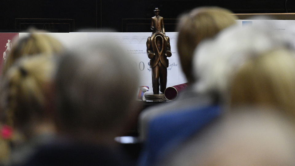 Cena Franze Kafky, soška. 