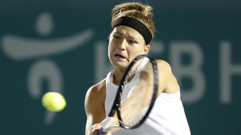 Karolína Muchová slaví postup.