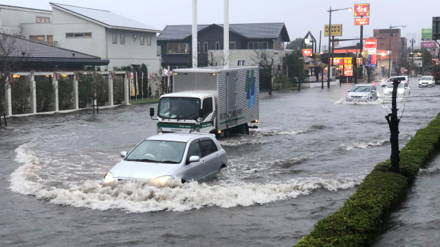 Záplavy v japonském městě Narita.