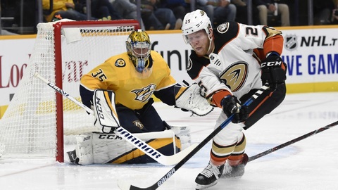 Český hokejový útočník Ondřej Kaše z Anaheimu vynechá kvůli zranění v horní části těla dnešní duel NHL v Denveru proti Coloradu i nedělní zápas v Las Vegas.