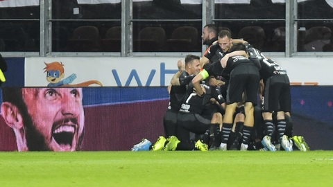 Slavia jde do trháku, šlágr kola vyhrála.