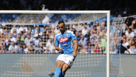 Fotbalisté Bergama remizovali v 10. kole italské ligy na hřišti Neapole 2:2 a ze třetí pozice ztrácejí na vedoucí Inter Milán čtyři body.