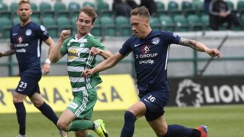 Zleva Jan Záviška z Bohemians a Patrik Šimko ze Slovácka.