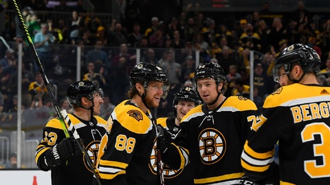 Bostonský útočník David Pastrňák byl v NHL vyhlášen druhou hvězdu měsíce října.