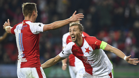 Tomáš Souček se raduje z gólu.