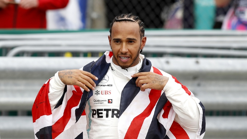 Lewis Hamilton se pošesté v kariéře stal mistrem světa formule 1.