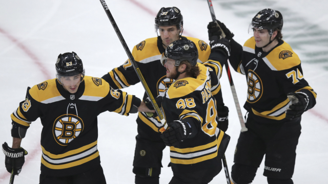 NHL bude znovu v Praze! Dorazí Boston s Pastrňákem a Krejčím 