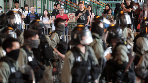 Nepokoje v Hongkongu.