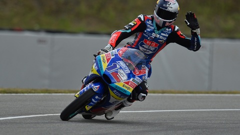 Filip Salač na závěr své první kompletní sezony mistrovství světa silničních motocyklů zaznamenal ve Velké ceně Valencie životní páté místo.