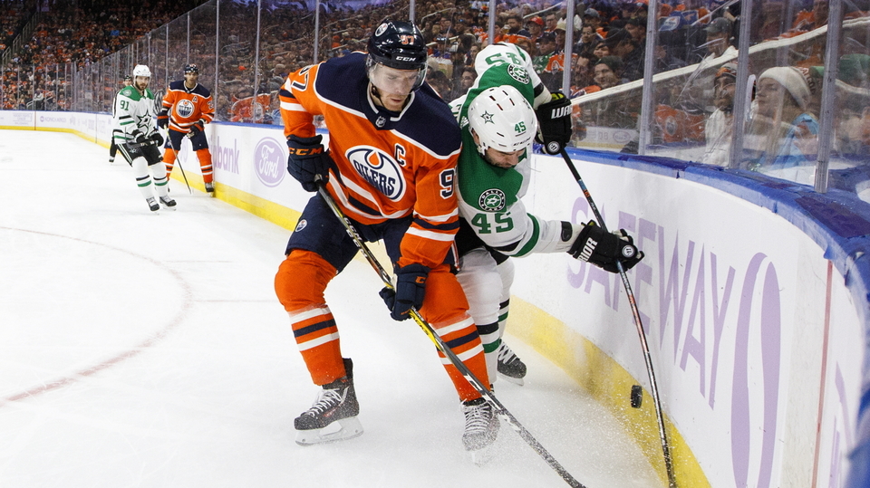 Útočník Edmontonu Oilers Connor McDavid.