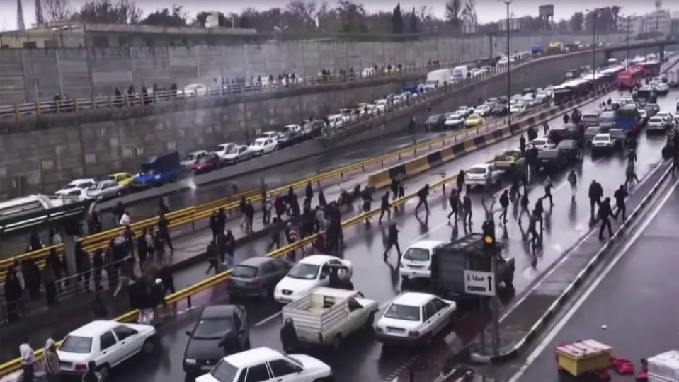 Protesty v Teheránu v Íránu.