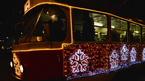 Brněnská vánoční tramvaj.