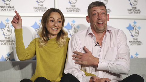 Brit a jeho slovenská žena vyhráli v loterii 105 milionů liber.