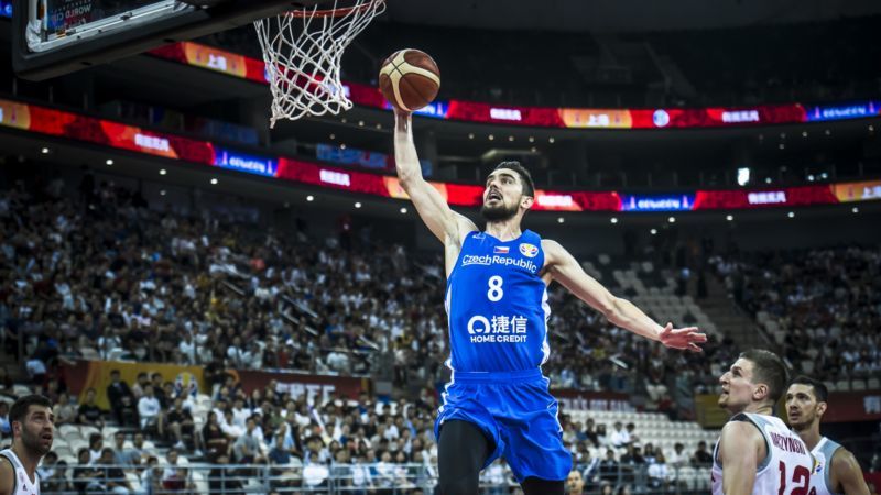 Tomáš Satoranský v dresu české reprezentace na MS v Basketbalu.
