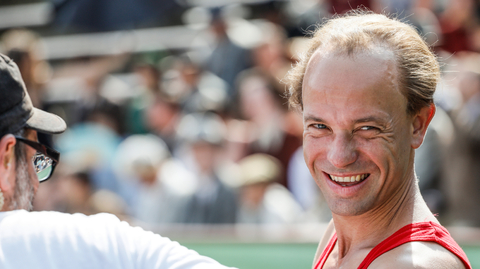 Herec Václav Neužil jako Emil Zátopek.