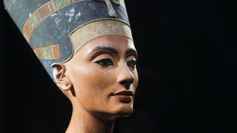 Nefertiti: kráska, jež přišla do Egypta.
