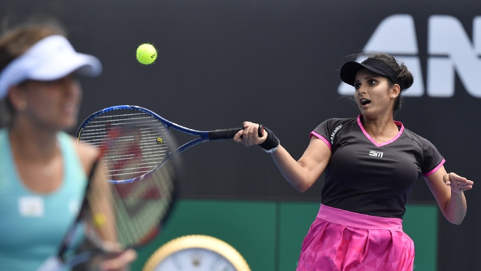 Bývalá světová tenisová jednička ve čtyřhře Indka Sania Mirzaová se v lednu po více než dvouleté mateřské přestávce vrátí na kurty. 