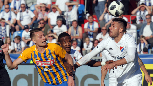 Fotografie z jarního utkání mezi Ostravou a Opavou.