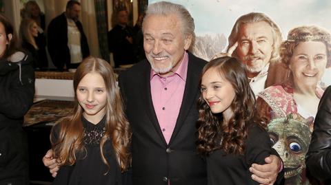 Karel Gott se svými dcerami. 